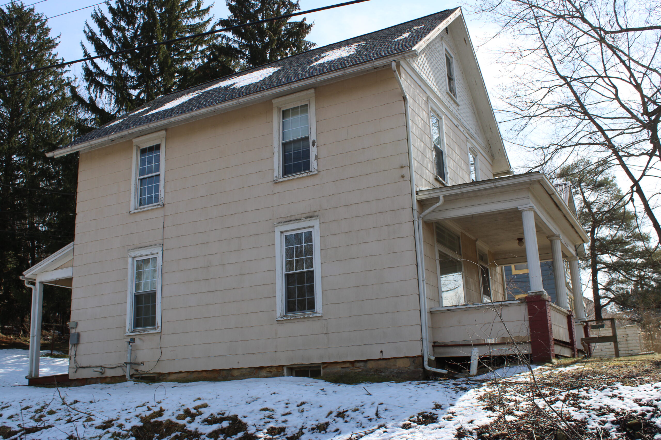 Three Bedroom House for rent on 39 S. White St., Brookville, Pa